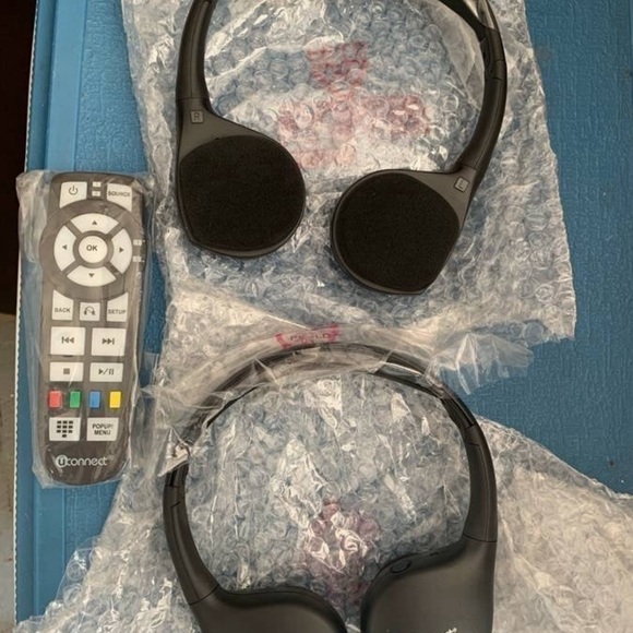 07-19 CHRYSLER Town Country VES UCONNECT 2 Headphones OEM KIT REMOTE - Picture 8 of 8